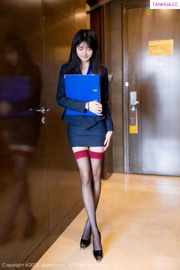   [XiuRen]高清写真图 2023.03.13 No.6407 谢小蒽 黑丝美腿第8张图片